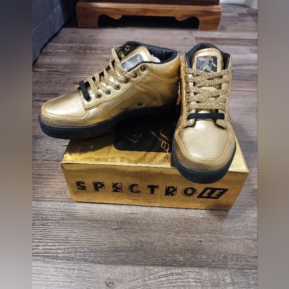 Gold And Black Shoes Boy's Size 6